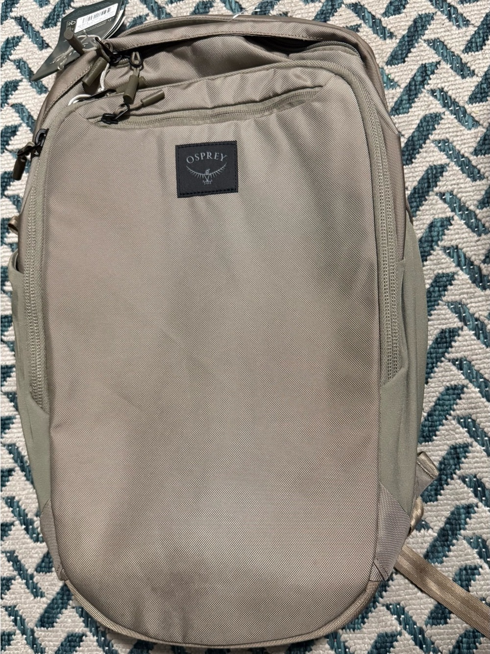 OSPREY AOEDE NWT Men's Taupe/Beige Everyday Commuter Backpack,  20L